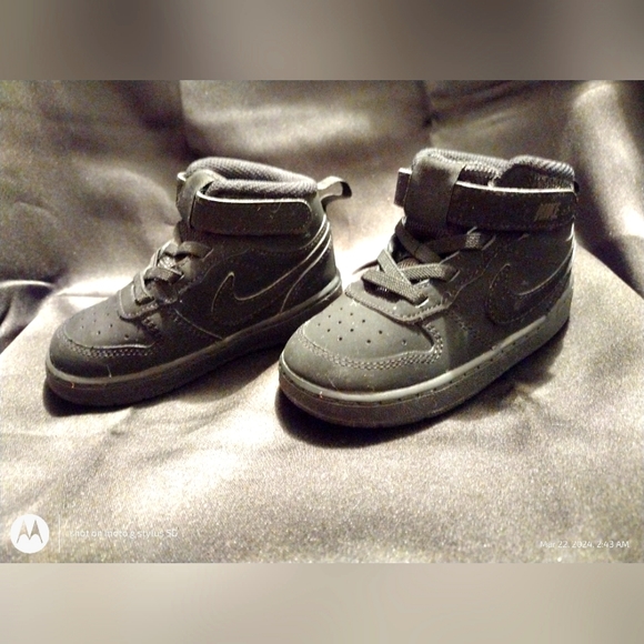 Black Nike Toddlers Size 7C Boys/Girls - Picture 1 of 7